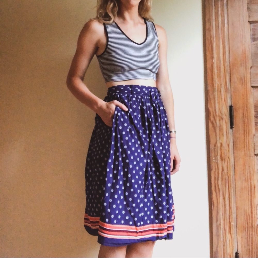 Vintage-Inspired Belted Full Skirt